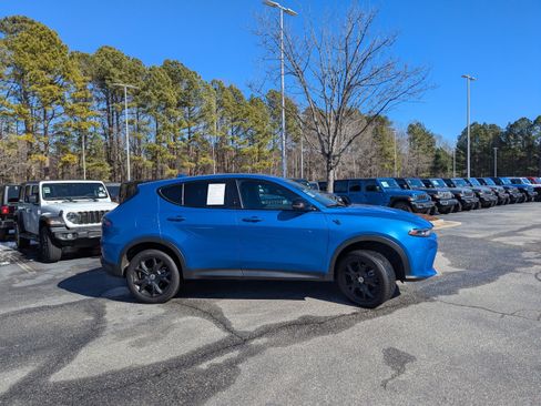 Used 2023 Dodge Hornet GT w/ GT Blacktop Package image 4