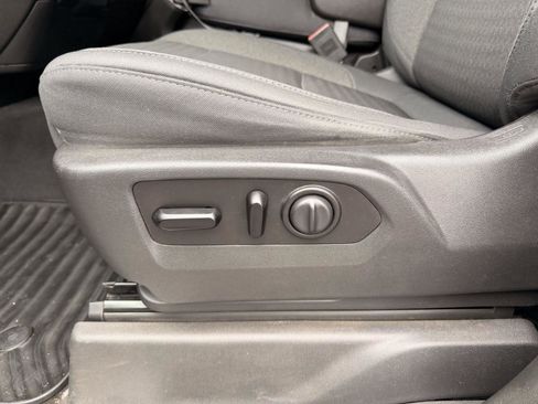 Used 2019 Chevrolet Silverado 1500 LT w/ All-Star Edition image 17