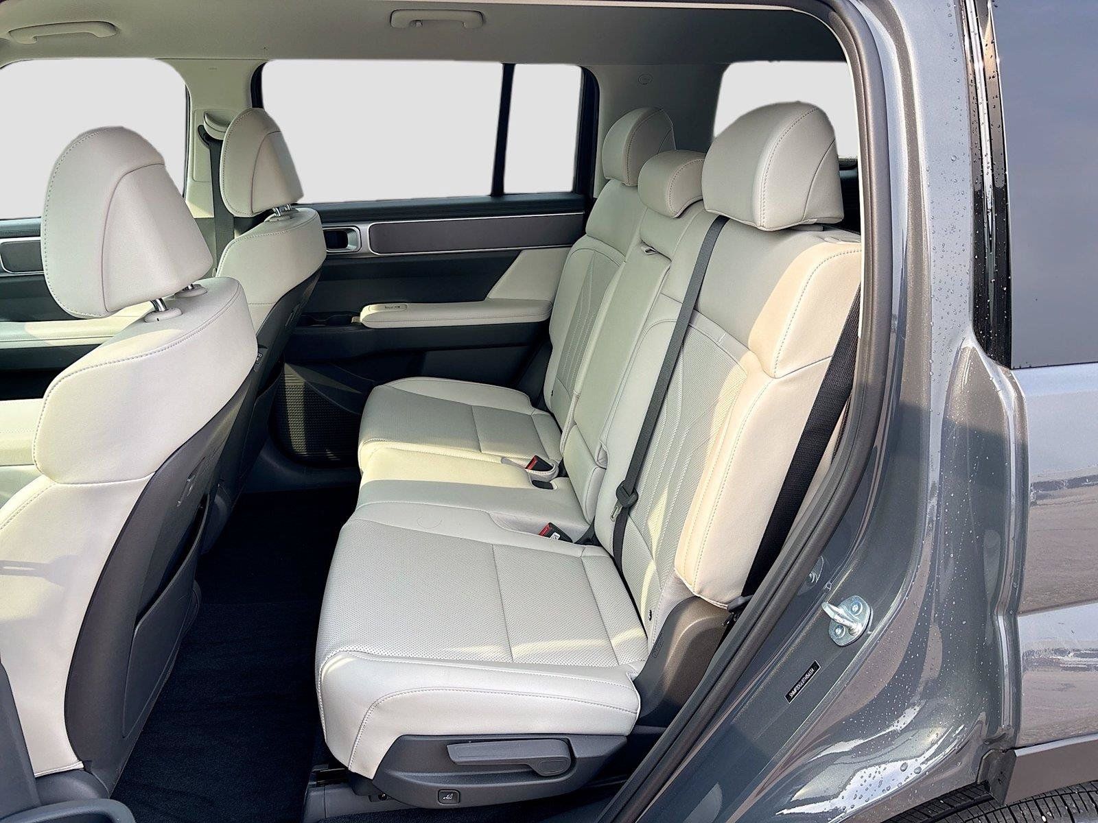 Certified 2026 Hyundai Santa Fe SEL AWD/4WD image 11