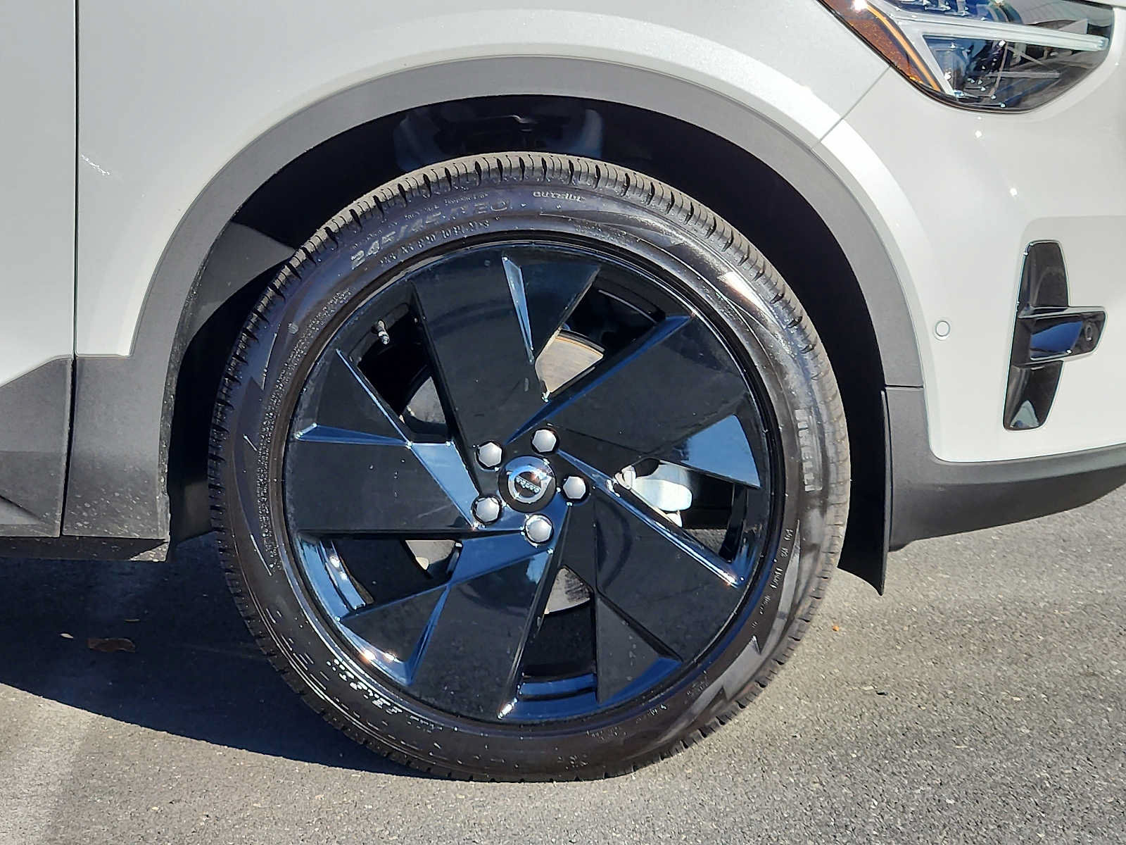 Used 2026 Volvo XC40 B5 Ultra w/ Protection Package Premier AWD/4WD image 8
