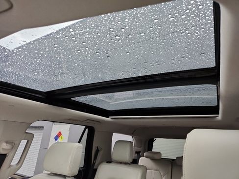 Used 2018 Ford Expedition Platinum RWD image 32