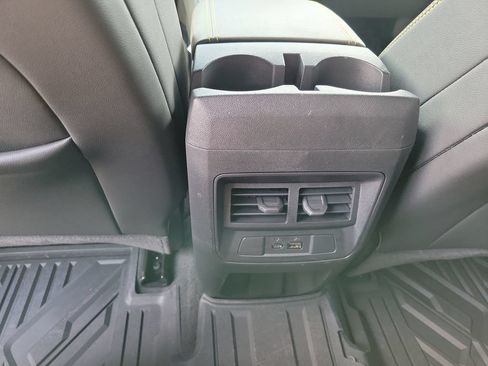 Used 2025 Chevrolet Colorado ZR2 w/ Technology Package AWD/4WD image 33