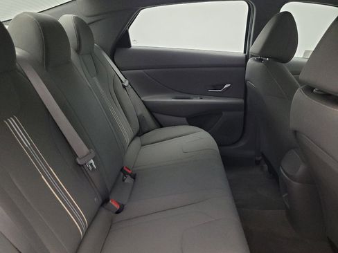 Used 2024 Hyundai Elantra SEL FWD image 19