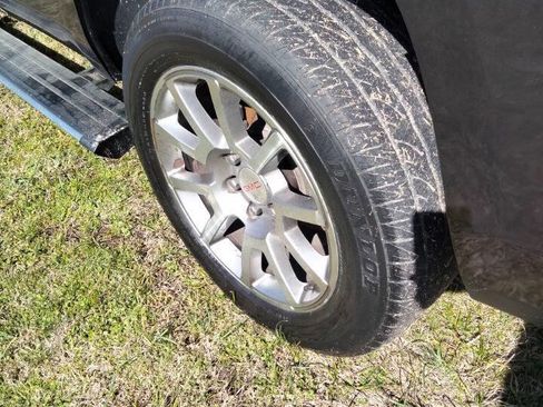 Used 2015 GMC Yukon Denali w/ Premium Package image 28