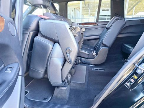 Used 2019 Mercedes-Benz GLS 450 4MATIC w/ Premium 1 Package image 48