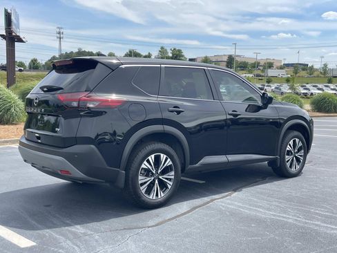 Used 2023 Nissan Rogue SV FWD image 6