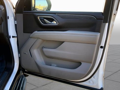 Used 2021 GMC Yukon SLT w/ SLT Premium Package RWD image 20