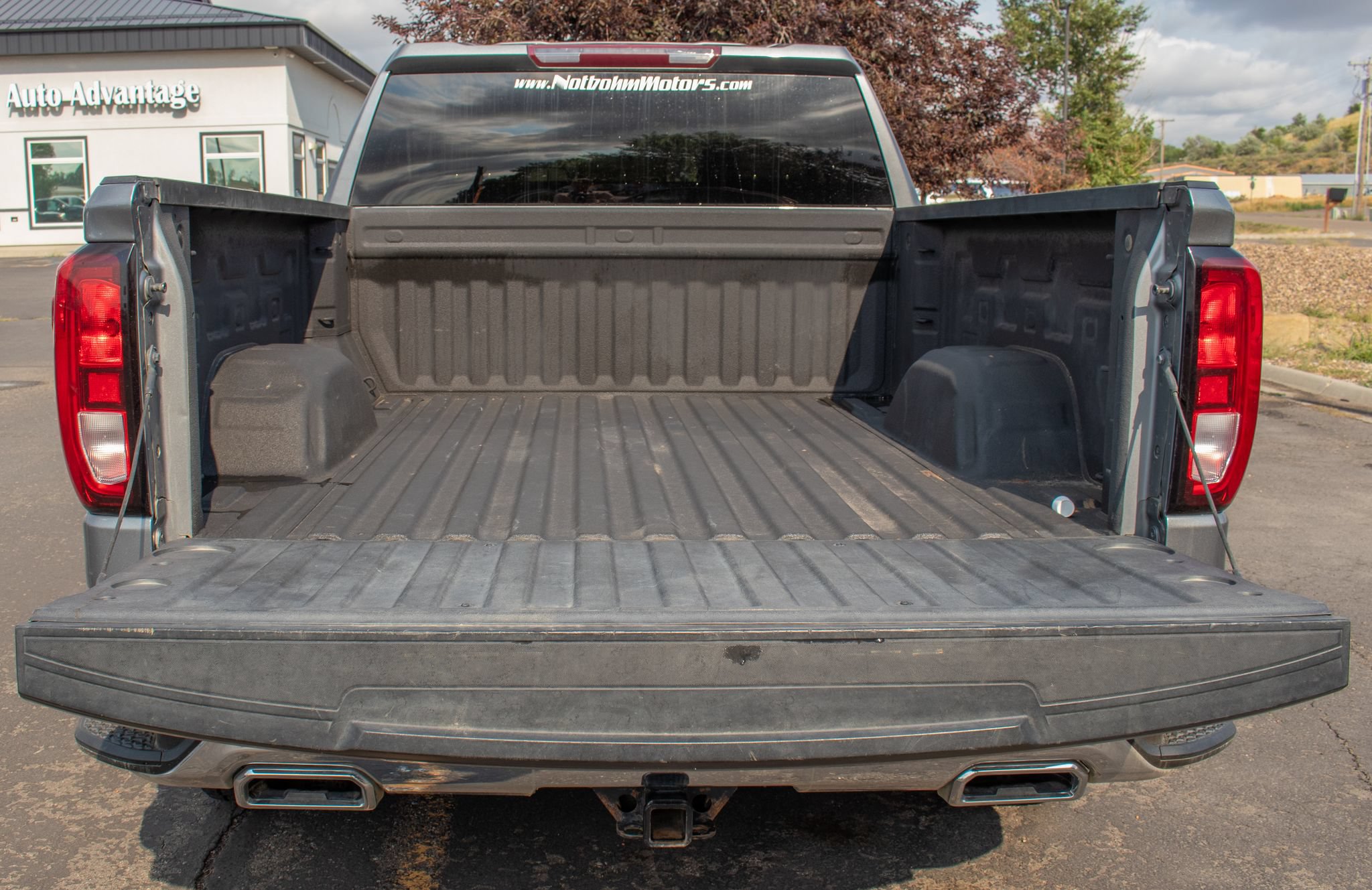 Used 2021 GMC Sierra 1500 SLE w/ X31 Off-Road Package AWD/4WD image 9