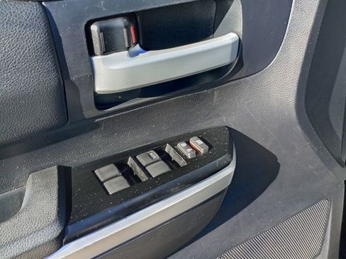 Used 2014 Toyota Tundra SR image 12