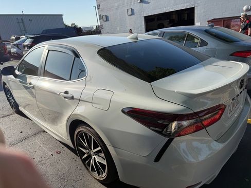 Used 2024 Toyota Camry SE w/ Convenience Package FWD image 6
