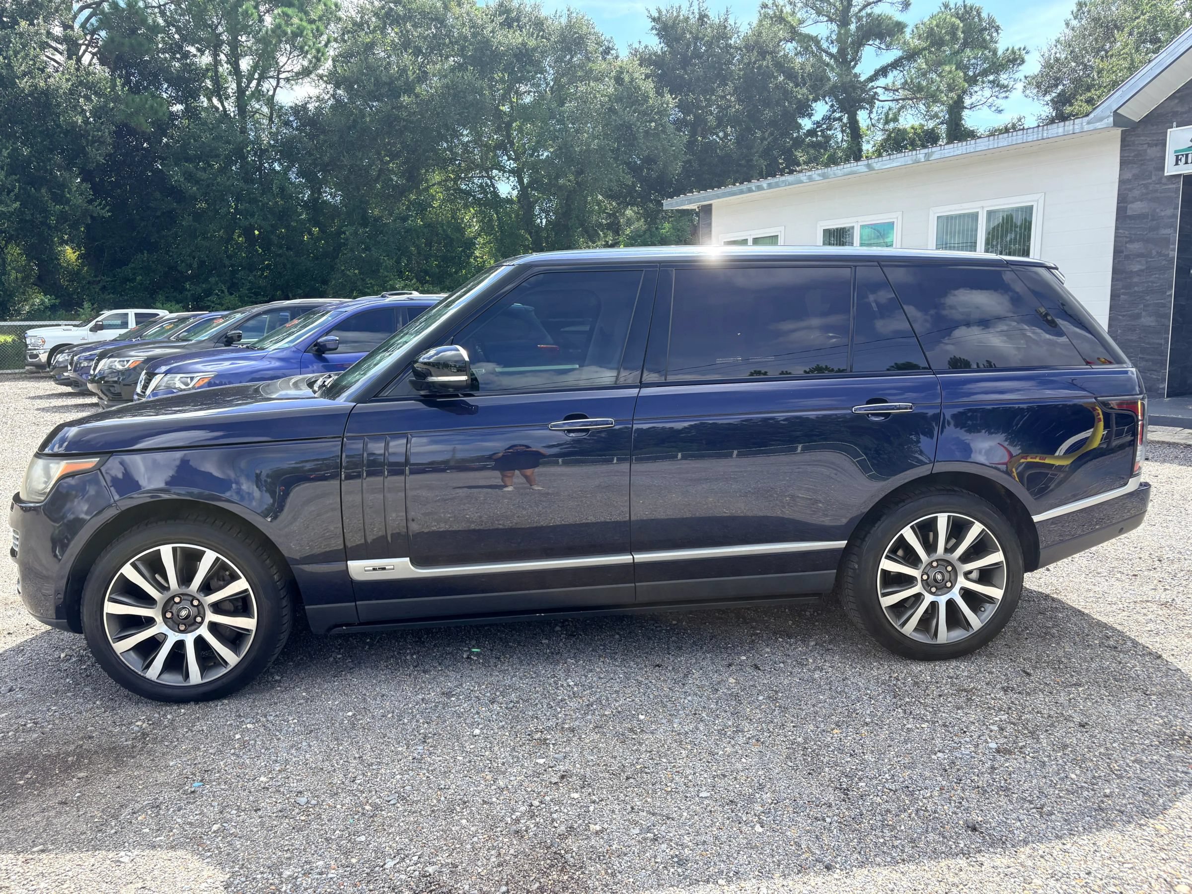 Used 2015 Land Rover Range Rover Long Wheelbase Autobiography AWD/4WD image 2