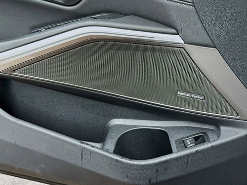 Used 2023 BMW M3 Competition w/ M Carbon Exterior Package image 25