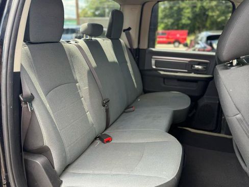 Used 2021 RAM 1500 Classic SLT AWD/4WD image 14