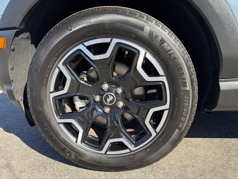 Used 2025 Ford Bronco Sport Outer Banks w/ Outer Banks Tech Package+ image 9