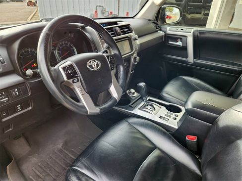 Used 2017 Toyota 4Runner SR5 image 7