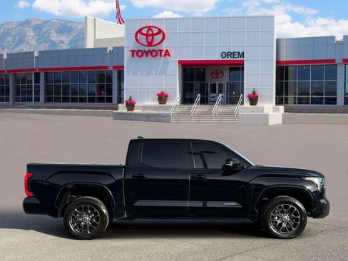 Used 2023 Toyota Tundra Platinum AWD/4WD image 3