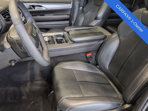 Used 2024 Jeep Wagoneer Series II image 19