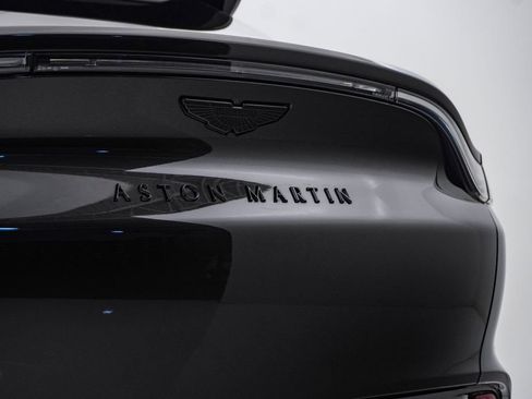 Used 2023 Aston Martin DBX AWD/4WD image 12