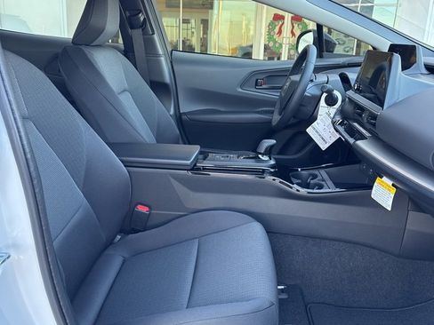 New 2026 Toyota Prius LE image 13