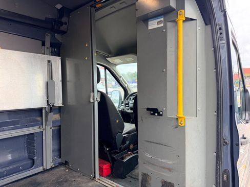 Used 2020 Ford Transit 250 148 High Roof Extended RWD image 18