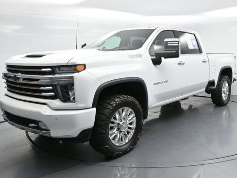 Used 2022 Chevrolet Silverado 2500 High Country AWD/4WD image 3