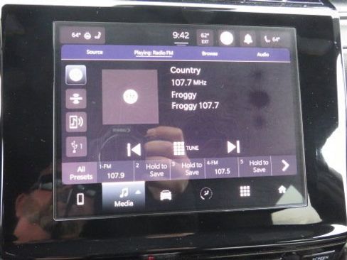 Used 2022 Jeep Grand Cherokee Altitude image 10