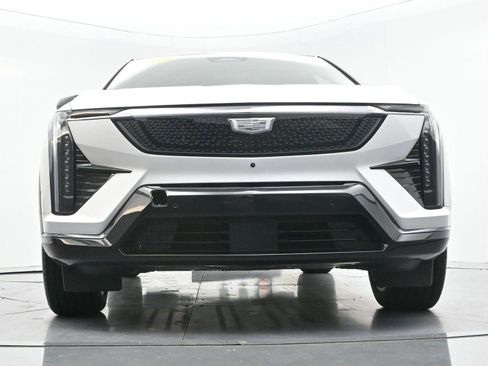 Certified 2025 Cadillac Optiq Sport 1 AWD/4WD image 48