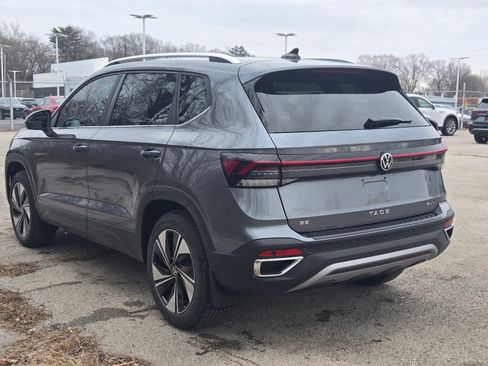 New 2026 Volkswagen Taos SE AWD/4WD image 3