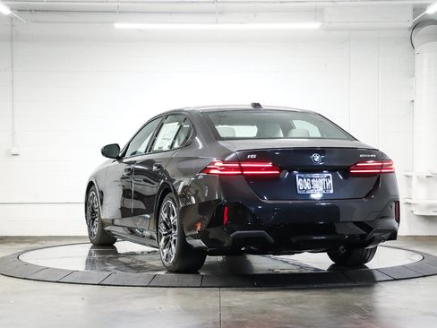 New 2027 BMW i5 M60 w/ M Sport Package RWD image 4