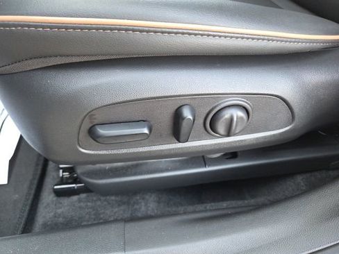 Used 2025 Buick Envista Avenir image 41