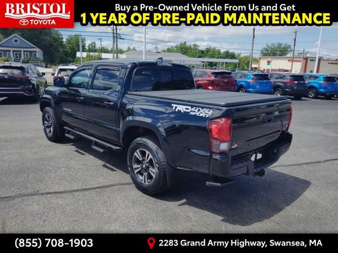 Used 2019 Toyota Tacoma TRD Sport AWD/4WD image 8