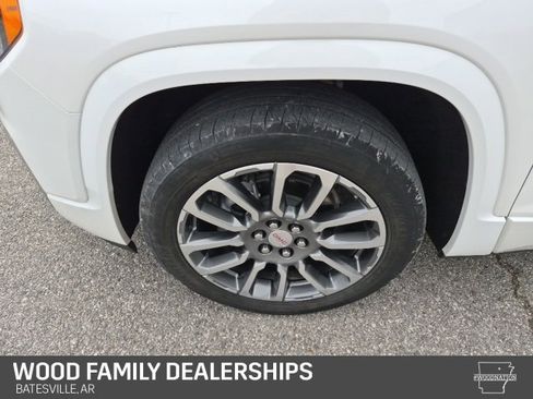 Used 2022 GMC Acadia Denali w/ Denali Ultimate Package image 11