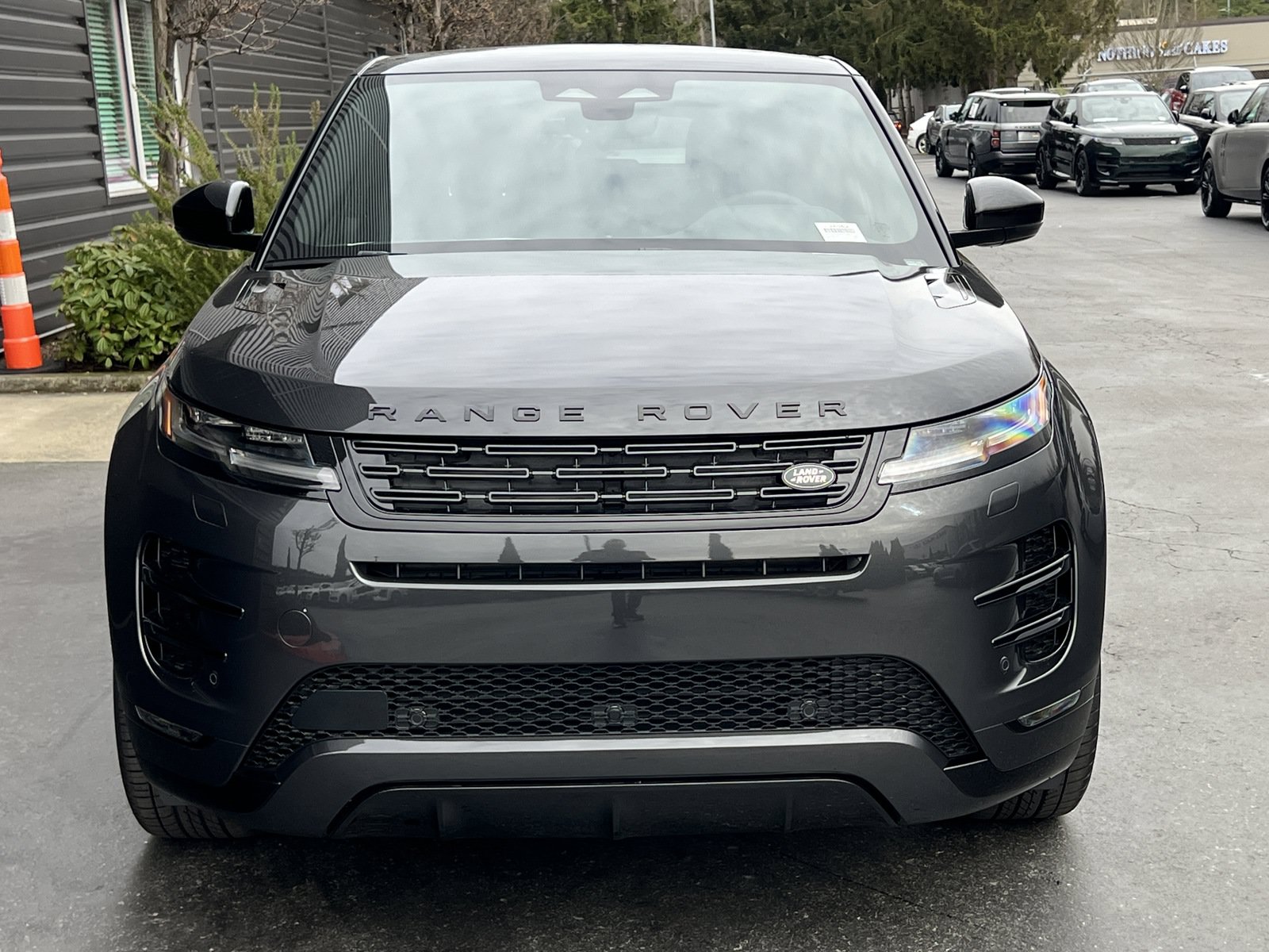 New 2025 Land Rover Range Rover Evoque Dynamic SE AWD/4WD image 4