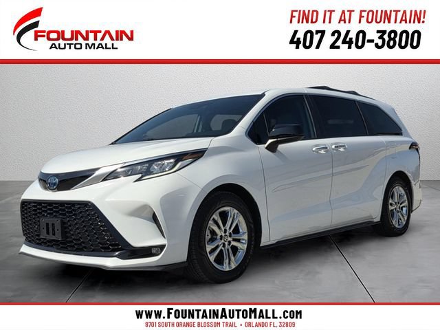 Used 2023 Toyota Sienna XSE w/ XSE Plus Package AWD/4WD image 1
