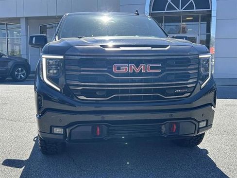 Used 2022 GMC Sierra 1500 AT4X image 3