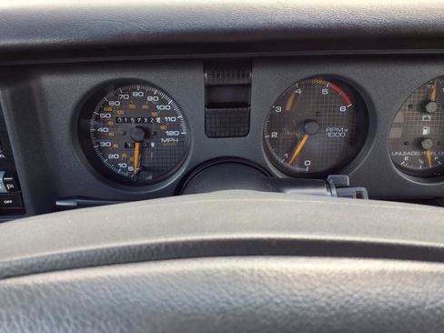 Used 1991 Pontiac Firebird Coupe image 13