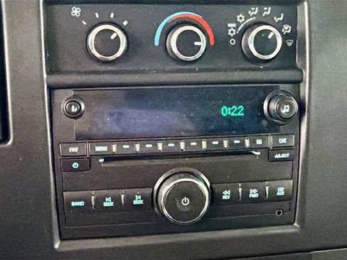 Used 2016 Chevrolet Express 3500 LT w/ LT Preferred Equipment Group image 17