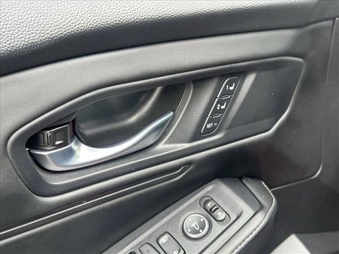 Used 2025 Honda Accord Sport image 18