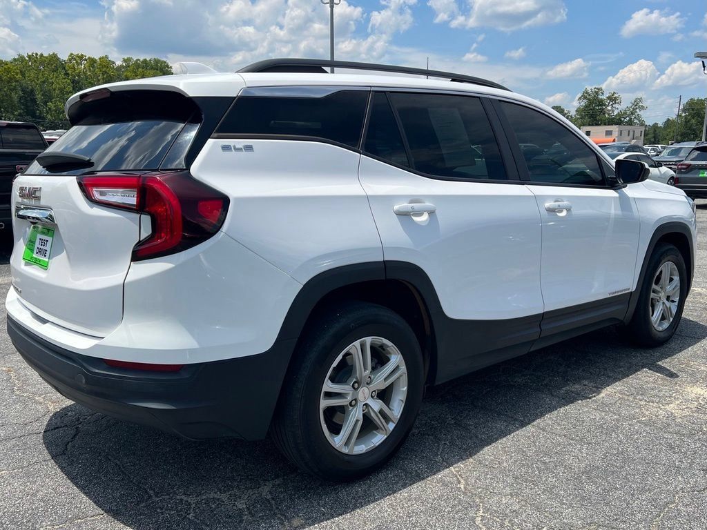 Used 2023 GMC Terrain SLE w/ Driver Convenience Package FWD image 3