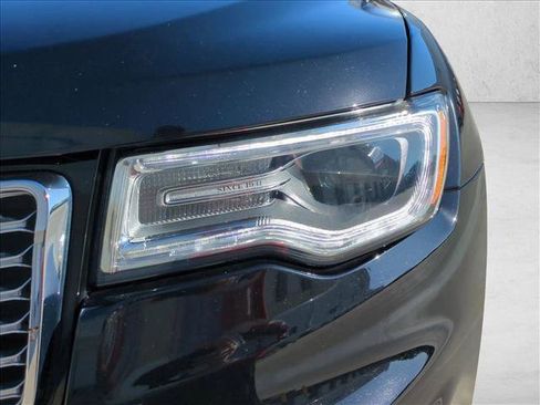 Used 2020 Jeep Grand Cherokee Overland w/ Trailer Tow Group IV RWD image 9