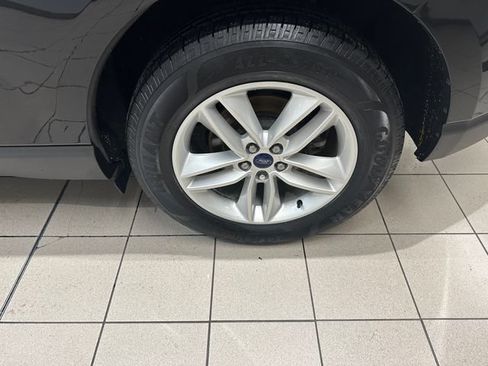Used 2017 Ford Edge SEL w/ Equipment Group 201A AWD/4WD image 23