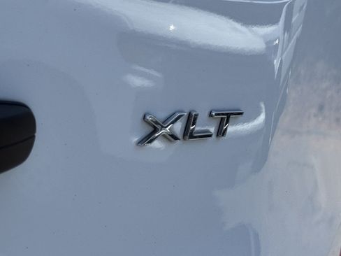 Used 2023 Ford Transit 350 XLT RWD image 12