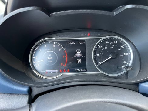 Used 2025 Nissan Versa SV FWD image 33