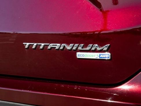 Used 2020 Ford Edge Titanium w/ Class II Trailer Tow Package AWD/4WD image 12