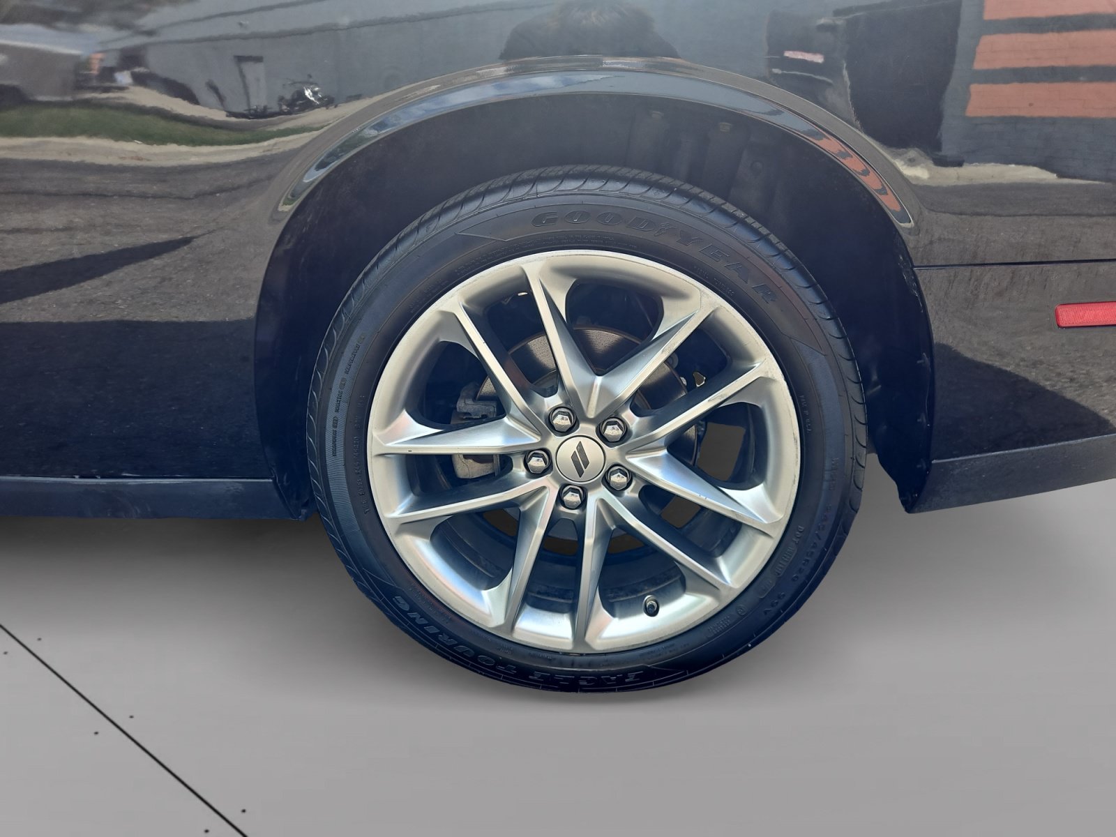Used 2022 Dodge Challenger GT AWD/4WD image 13