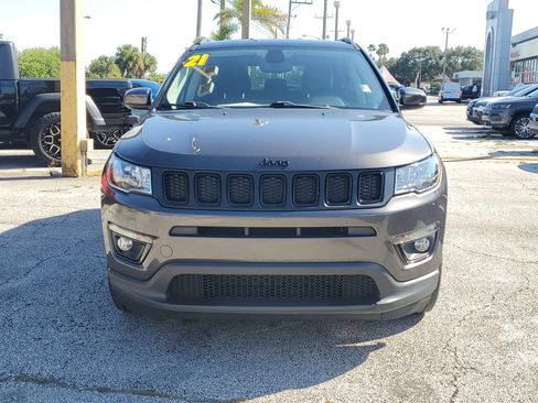 Used 2021 Jeep Compass Latitude image 2