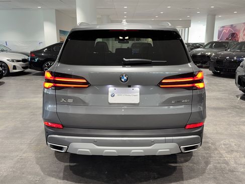 New 2026 BMW X5 sDrive40i w/ Climate Comfort Package image 6