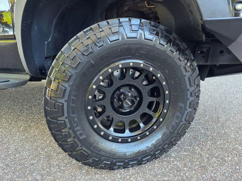 Used 2011 Ford F150 Raptor w/ Raptor Luxury Pkg image 21