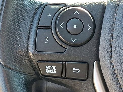 Used 2015 Toyota RAV4 XLE image 22