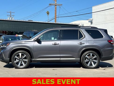 Used 2024 Honda Pilot Touring image 7
